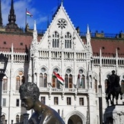 memorials in Budapest_Parlamient