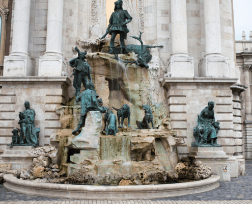 budapest legends - matthias fountain